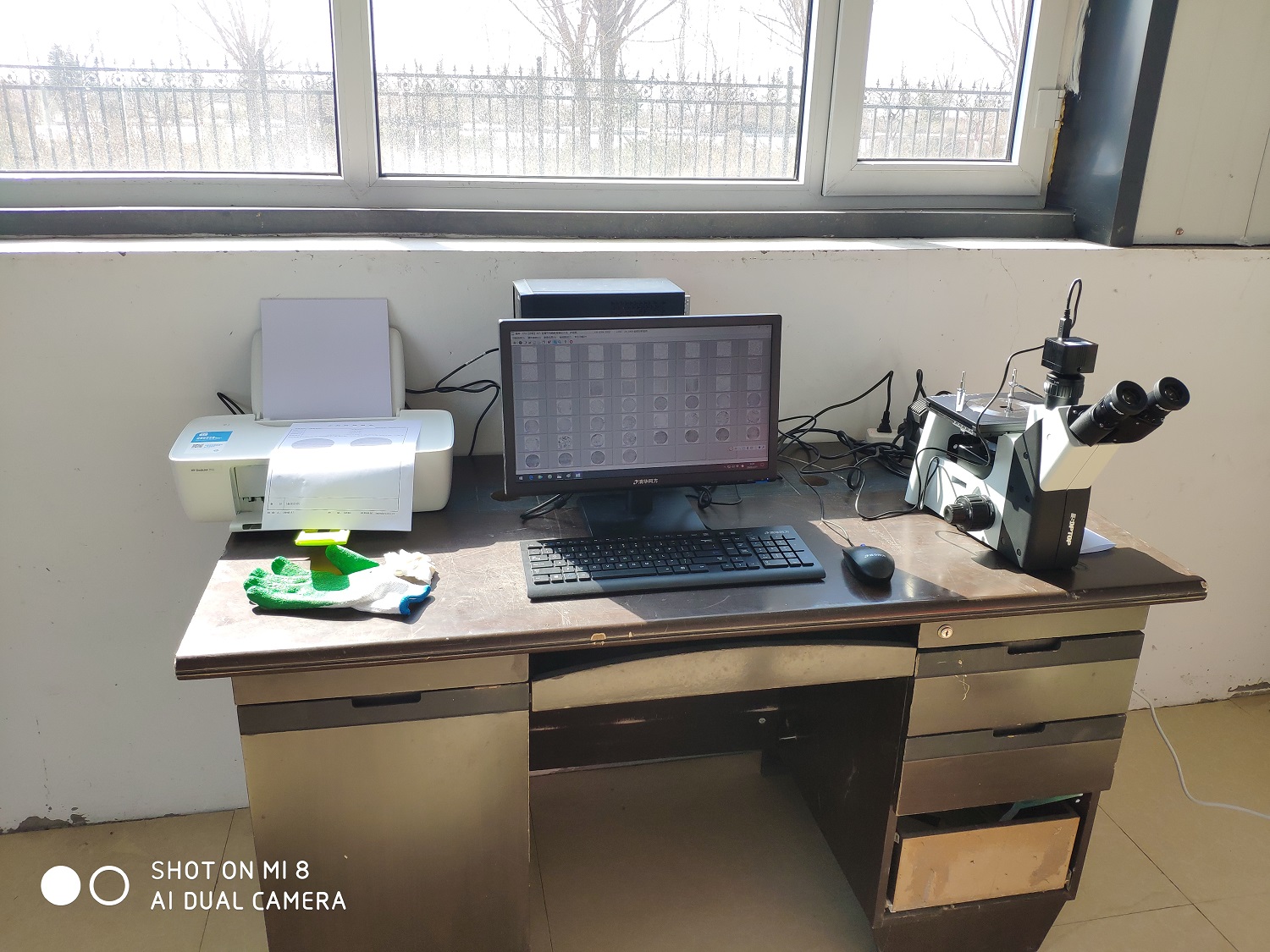 金相顯微鏡.jpg 金相顯微鏡.jpg